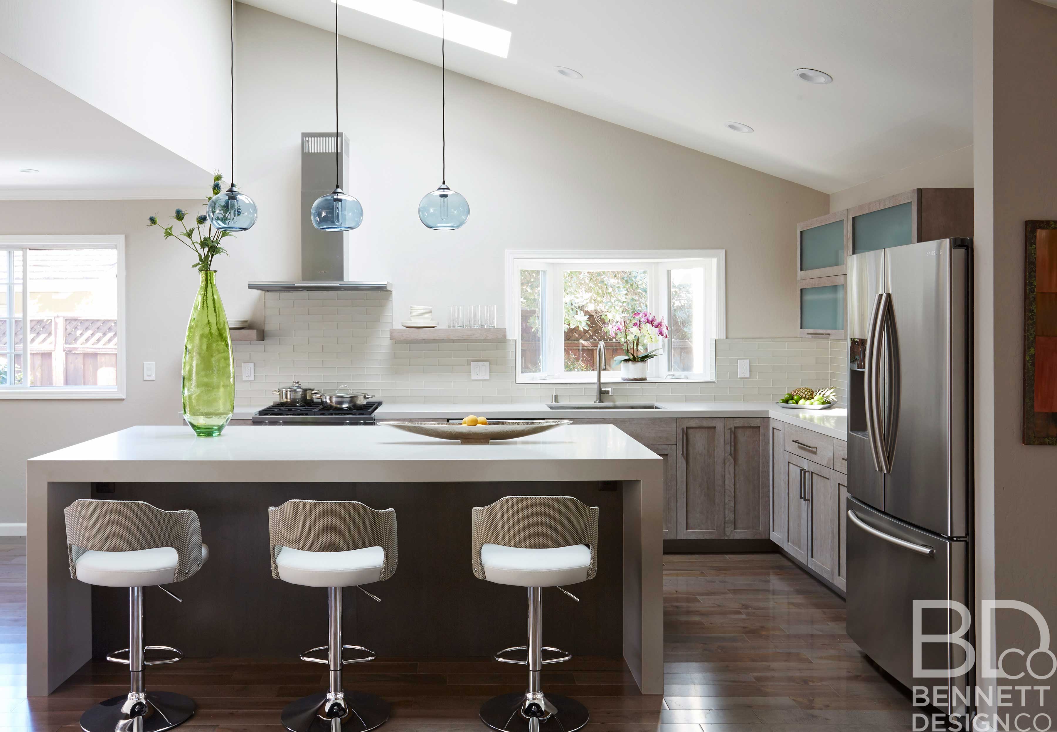 airy_contemporary_kitchen_remodel-1